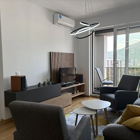 Atom Apartment *